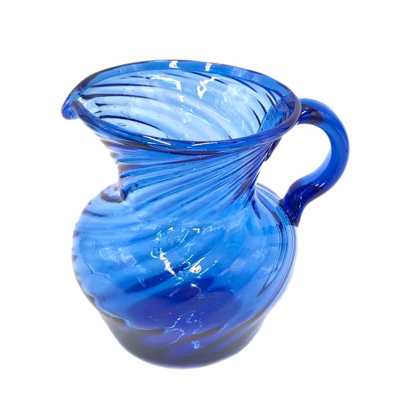 Vintage Art Glass Hand Blown Swirl Cobalt Blue Small Pitcher Creamer Vase Decor. - Picture 1 of 10